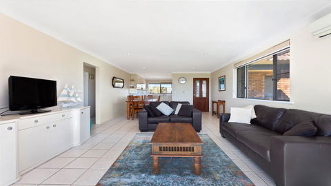 Surfspray 3 - Pebbly Beach - Australian Directory 1