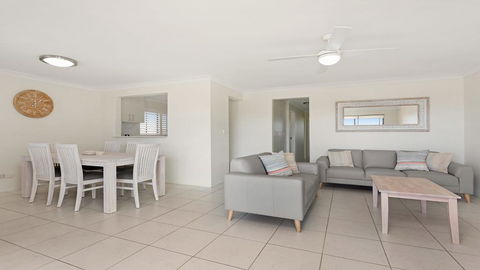 Surfspray 4 - Pebbly Beach - Australian Directory 2