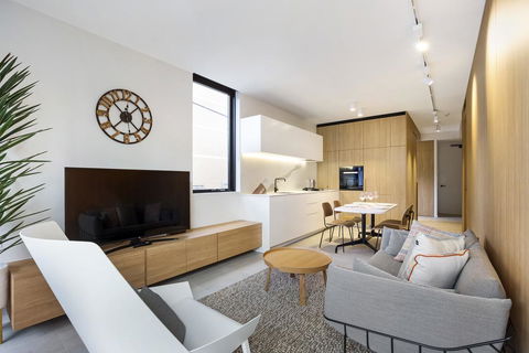 Surry Hills Modern Furnished Self-Contained Apartment (ELZ) - Australian Directory 1