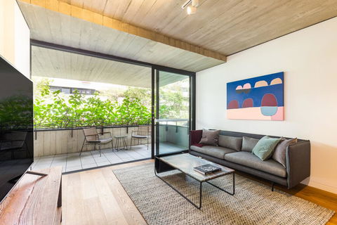 Surry Hills Self-contained 1 Bedroom Apartment (6 BRK) - Australian Directory 1