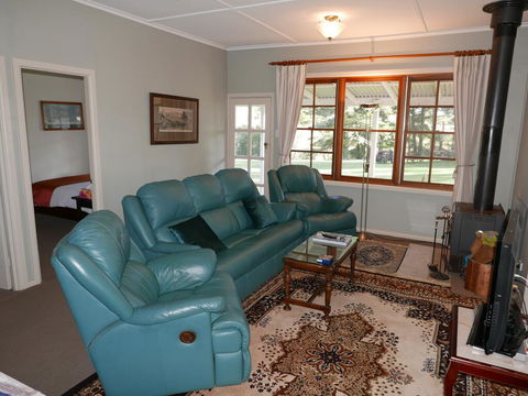Sutton Forest Cottage - Australian Directory 2