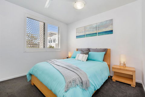 SWIM UP DRIFT APARTMENT 12 South - Australian Directory 3