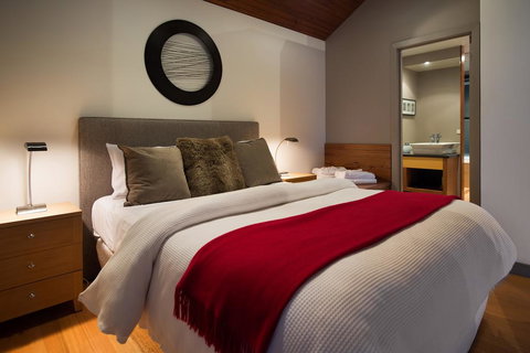 Swiss Mt Villa 5 Balneo - Australian Directory 2