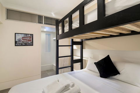 Sydney Boutique Hotel - Australian Directory 1