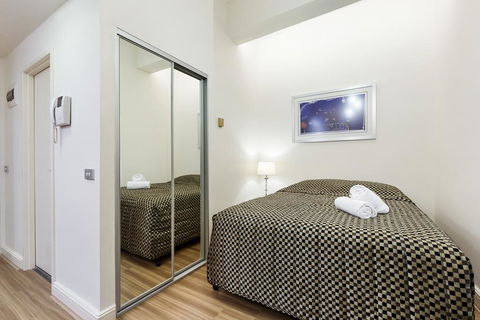 Sydney CBD Studio Apartment 503BRG - Australian Directory 3
