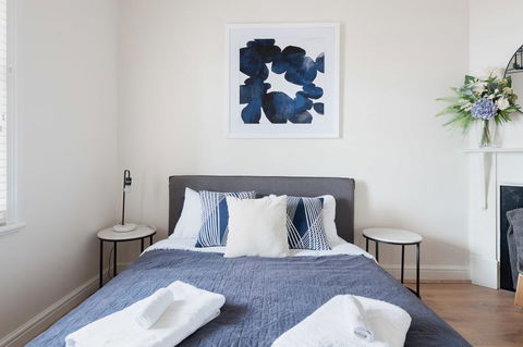 Sydney City CDB Water Views Close To Harbour Bridge And Opera House - Australian Directory 0