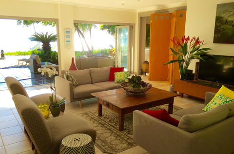 Tali Oak Beach House - Australian Directory 1