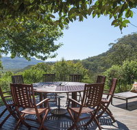 Taliesin - Beautiful 4 bedroom home with amazing views - Australian Directory