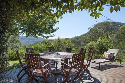 Taliesin - Beautiful 4 Bedroom Home With Amazing Views! - Australian Directory 0