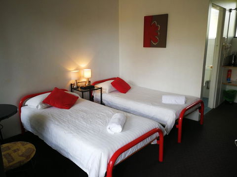 Tamar Cove Motel - Australian Directory 3