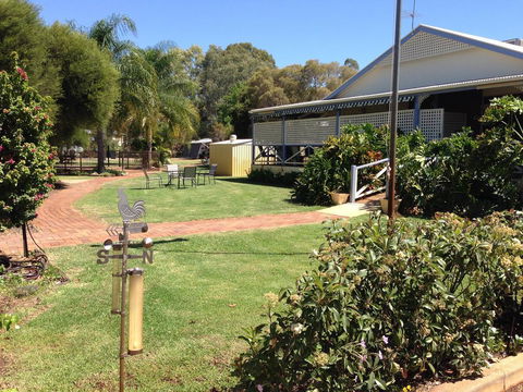 Tambo Mill Motel & Caravan Park - Australian Directory 1