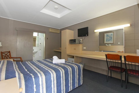 Tandara Hotel Motel - Australian Directory 3