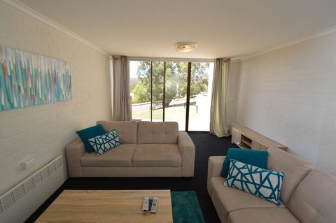 Tanderra 2 - Australian Directory 3