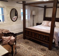 Tanilba House - Australian Directory