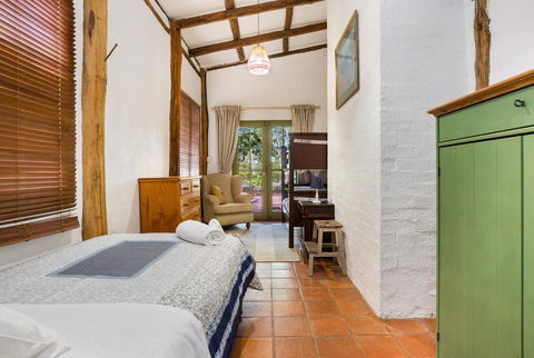 Taradale House Estate - Australian Directory 2