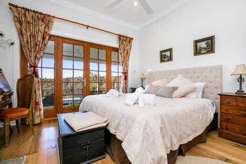 Taradale House Estate - Australian Directory 0