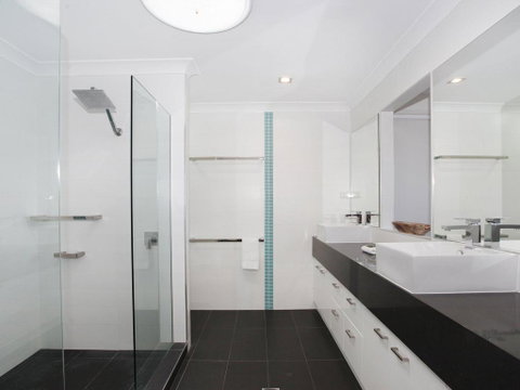 Tarcoola 49 - 4 BDRM Canal Home With Pool - Australian Directory 2