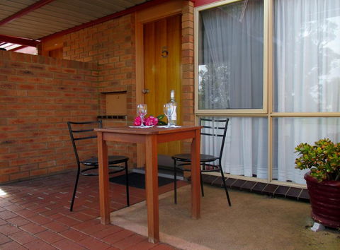 Tarra Motel - Australian Directory 2