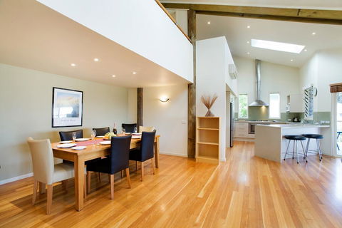 Tathra Beach House Holiday Apartments - Australian Directory 1