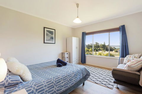 Tathra Beachbreak - Australian Directory 1