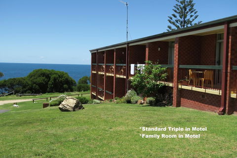 Tathra Hotel & Motel - Australian Directory 2