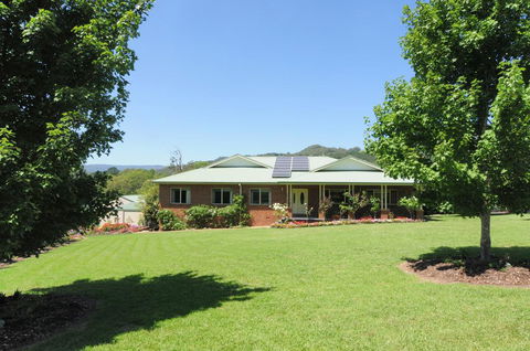 Tatiara - Spacious Family Friendly Home! - Australian Directory 1