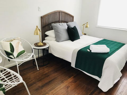Tea Gardens Hotel - Australian Directory 1