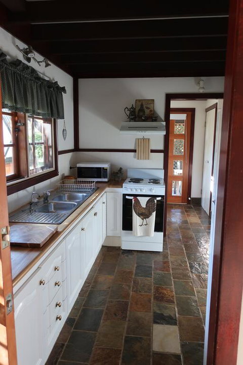 Ted And Stellas On Tamborine - Australian Directory 2