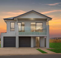 Tee Two on Troon - 21/30 Troon Drive - Australian Directory