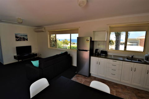 Telopea Cottage - Australian Directory 2