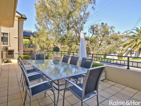 Terrigal Townhouse - 1/21 Campbell Crescent, Terrigal - Australian Directory 3