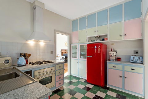 The 50's Beach House - Australian Directory 2