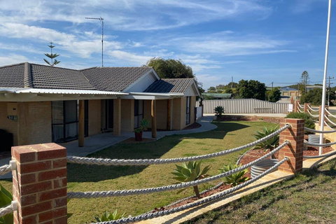 The Anchorage - Australian Directory 0