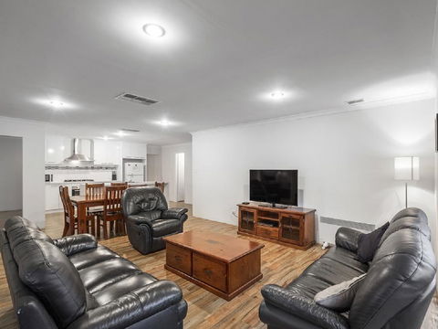 The Antonia Way - Australian Directory 0