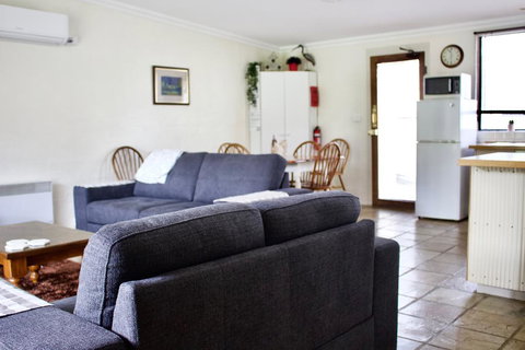 The Apartment - Moyston - Australian Directory 0