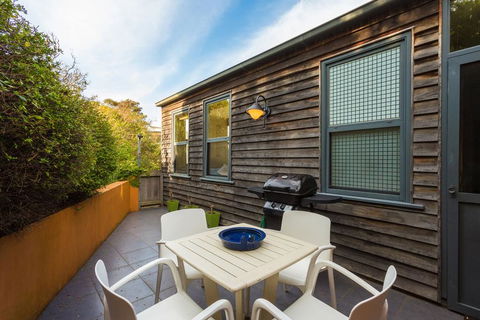 The Bantry 1 Merimbula - Australian Directory 1