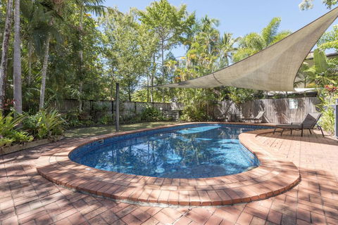 The Barefoot Beach Cottage - Australian Directory 3