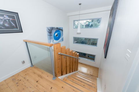 The Bay - Australian Directory 2