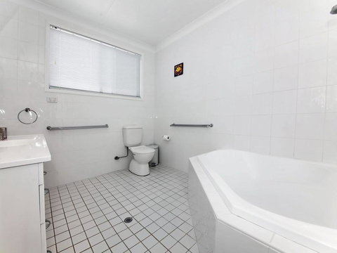 The Bay Escape @ Nelson Bay - Australian Directory 3