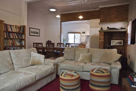 The Beach House - Fremantle - Australian Directory 2