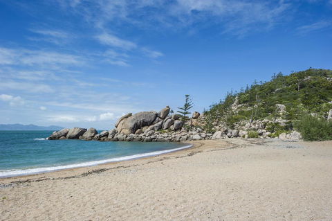 The Beach House At Arthur Bay - Australian Directory 2