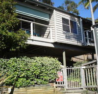 The Beach Hut Avoca Beach NSW - Australian Directory