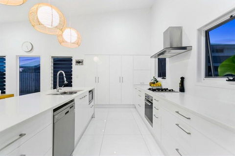 THE BEACH OASIS @ 360 - Australian Directory 2