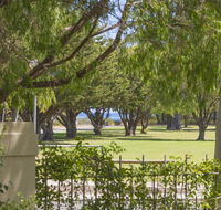 The Beach Retreat - Australian Directory