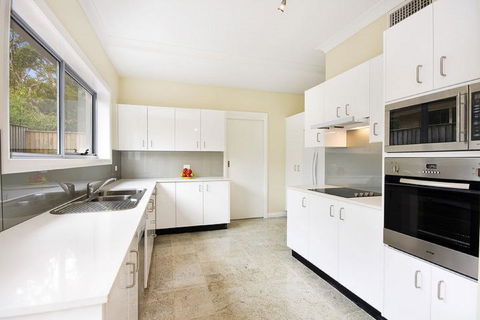 The Beach Townhouse - Australian Directory 2