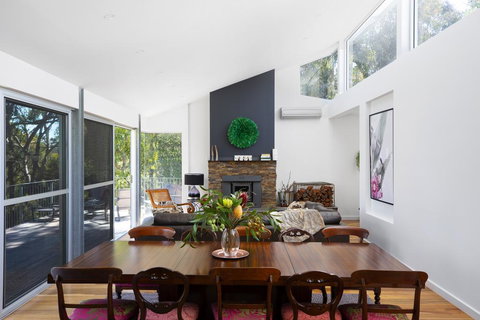 The Bird House - Australian Directory 2