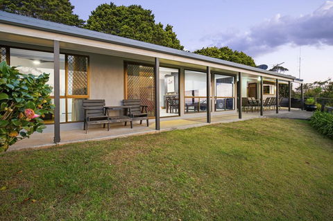 The Bird House - Australian Directory 3