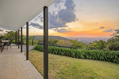 The Bird House - Australian Directory 0