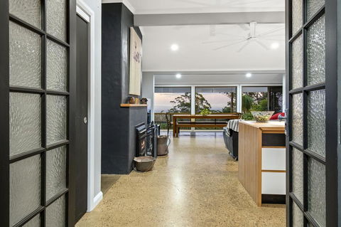 The Bird House - Australian Directory 2