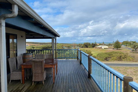 The Birds Nest - Australian Directory 2